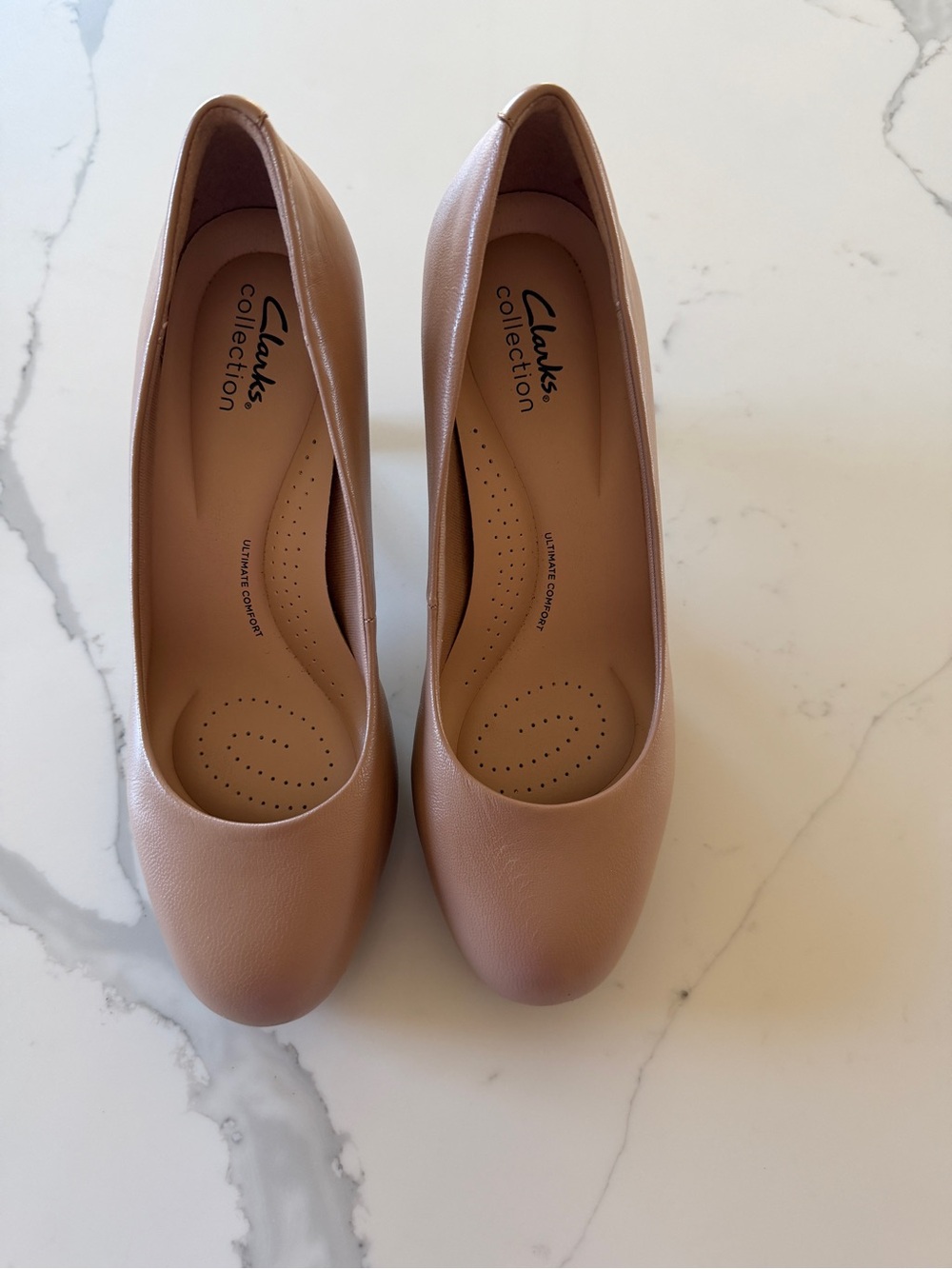 Clarks Nude/Tan Rounded-toe Pump